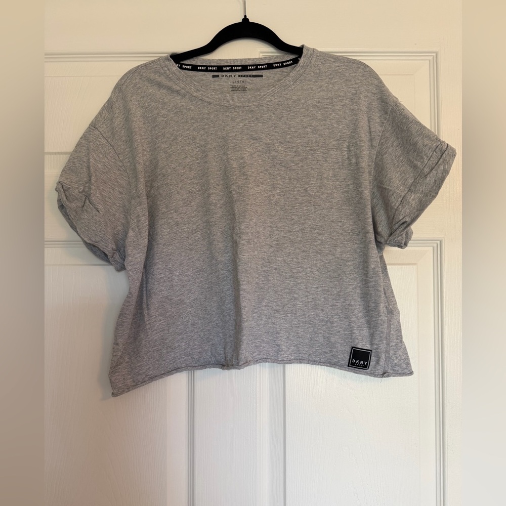 DKNY Women’s Gray Cropped Tee YTK Athleisure Size Large